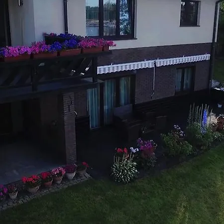 Bed & Breakfast Dennis Mikołajki