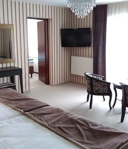 Bed & Breakfast Dennis Mikołajki